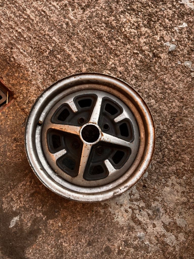 MGB Rostyle wheels