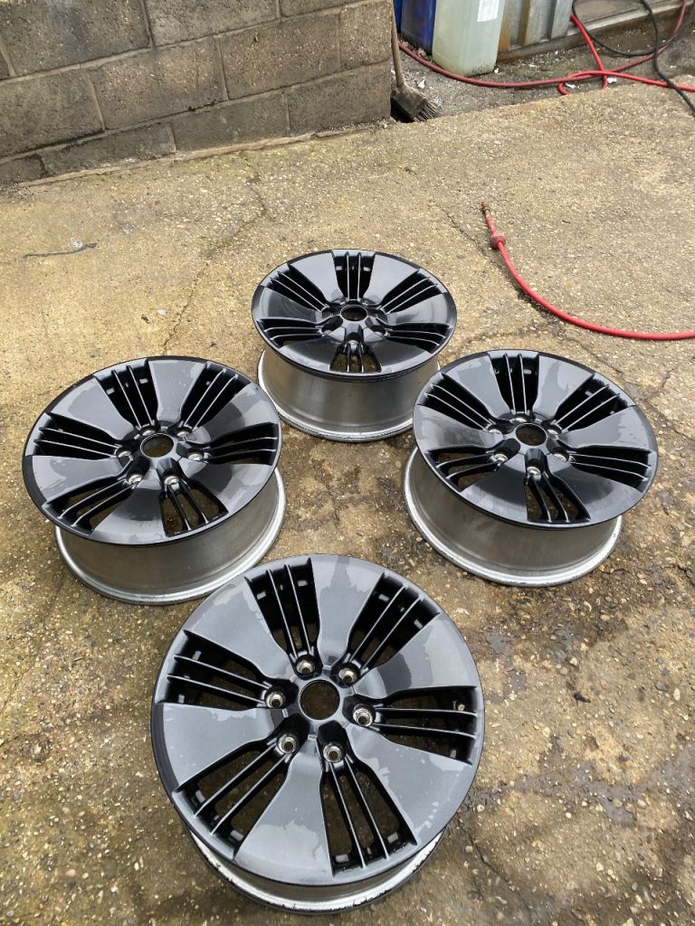 Isuzu rims x4
