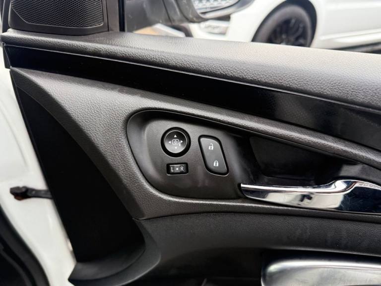 2016 Vauxhall Insignia 2.0 CDTi ecoFLEX SRi VX Line Nav Hatchback 5dr Diesel Manual Euro 6-Factor...