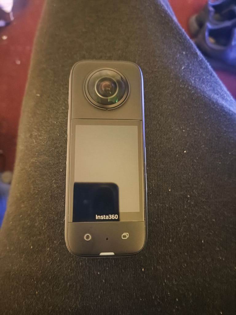 Insta360 x3 mint condition 10/10 with motorcycle U bolt mount
