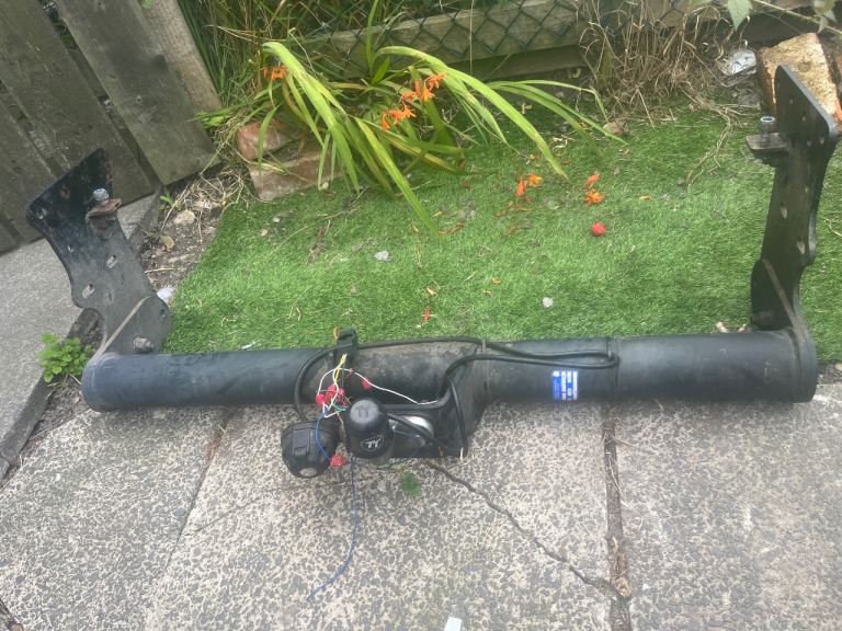 mitsubishi L200 tow bar 