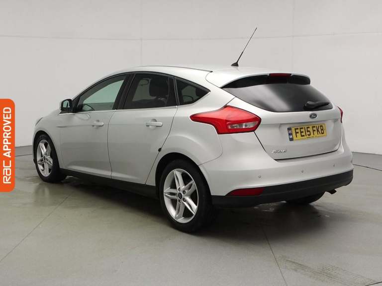 2015 Ford Focus 1.6 Zetec Hatchback 5dr Petrol Powershift Euro 6 (125 ps) Hatchback PETROL Automatic