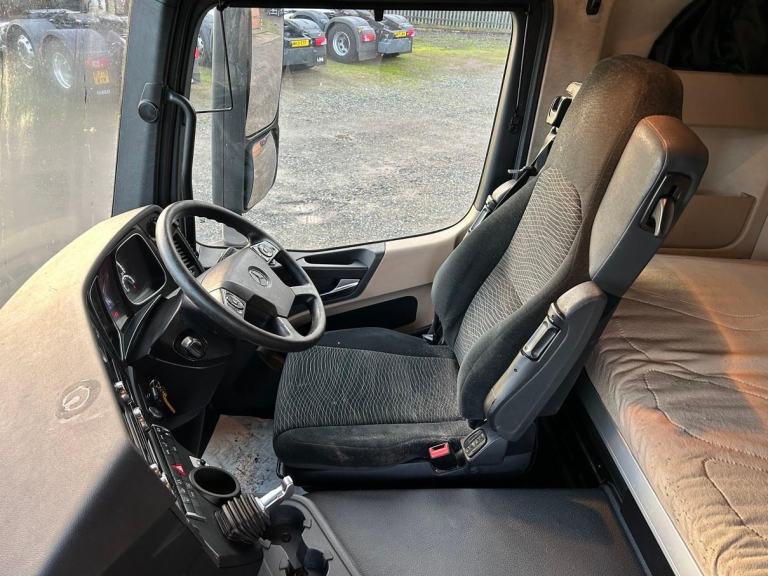 MERCEDES ACTROS 2532 *EURO 6* 26 TONNE CURTAINSIDE 2019 – BV19 JXK