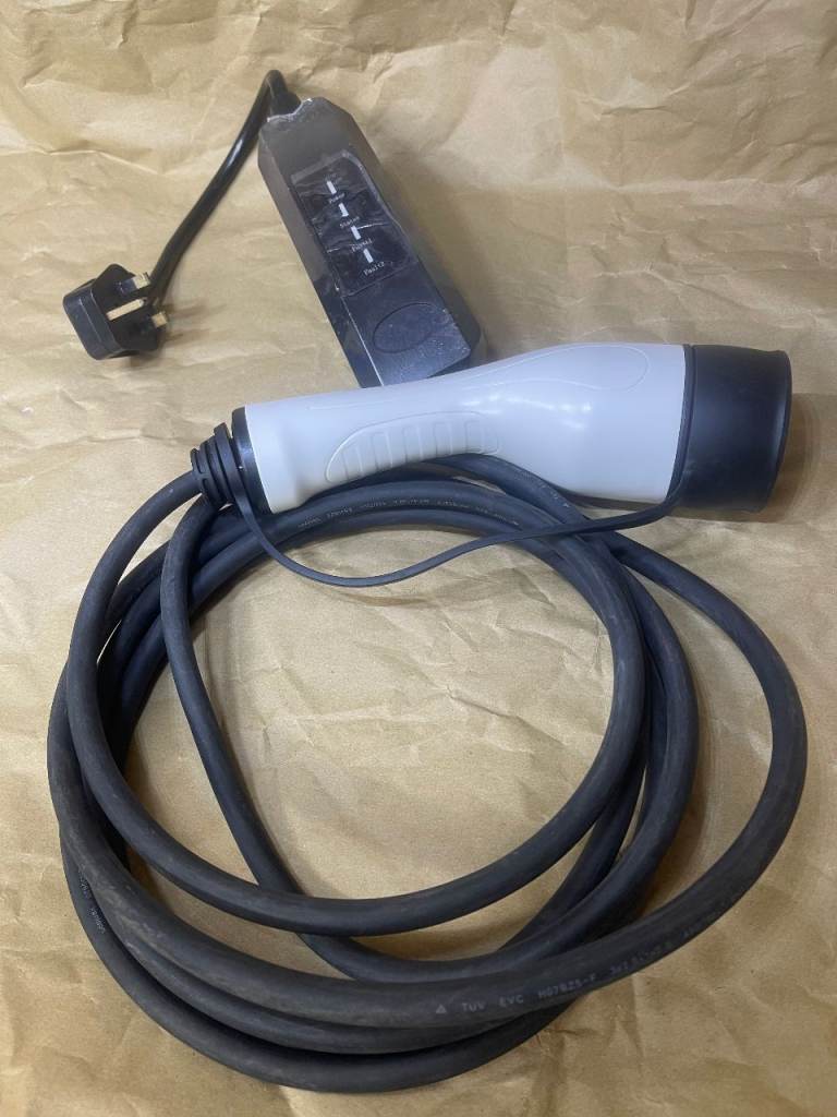 EV Charging Cable Type 2 UK Plug 3 Pin Electric Vehicle Car Charger Portable 16A