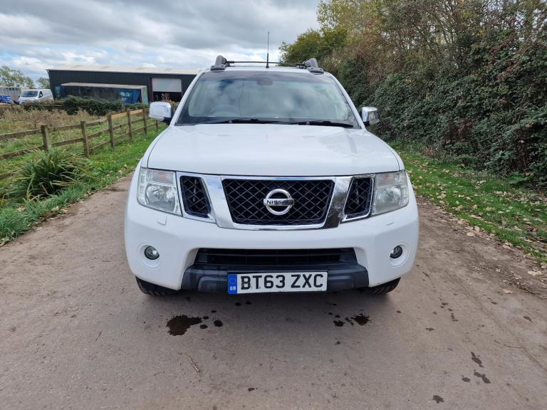 2014 Nissan Navara Automatic LWB 5 Seat Double Cab  Drives Perfect  12mth MOT