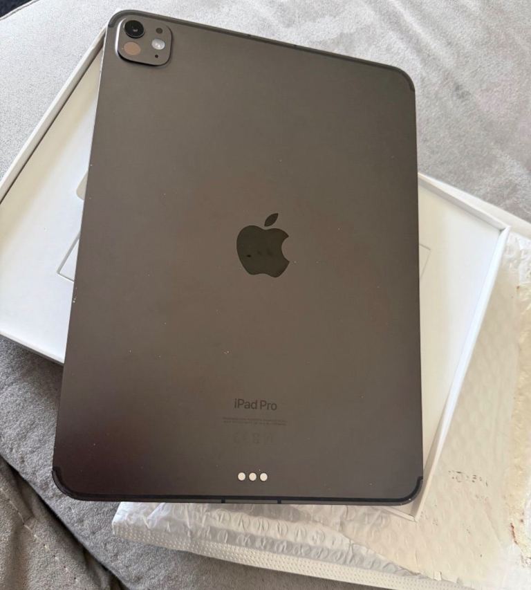 Apple iPad Pro 11-inch M4 Chip (256GB, WiFi + 5G) - Unlocked, Boxed