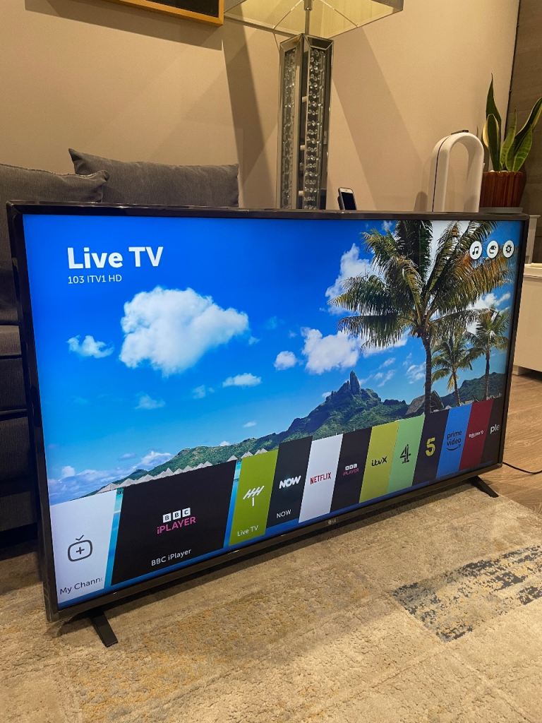 LG 49 inch Smart 4K Ultra HD TV