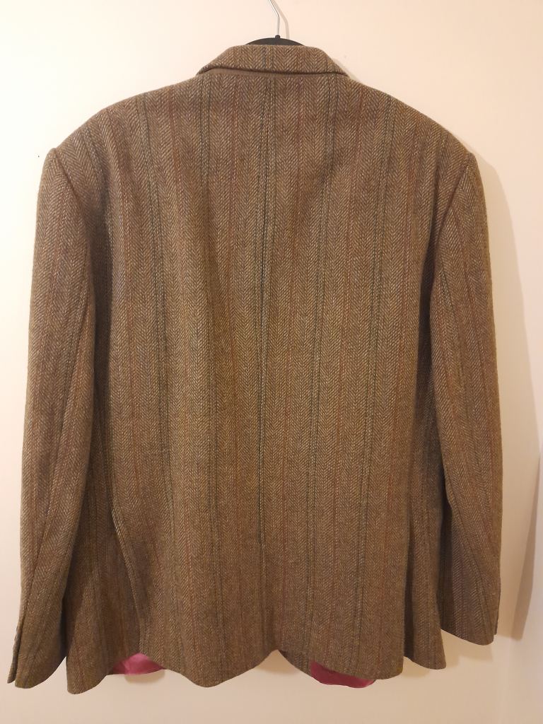 Mens jacket 44" chest (R) is for sale.