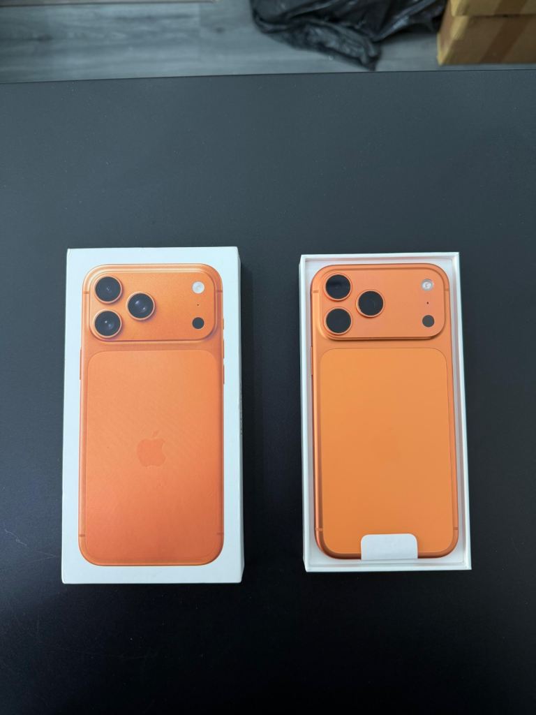 Apple iPhone 17 Pro Max 256GB Cosmic Orange (Unlocked) Immaculate Condition 100% 🔋 & Apple Warranty