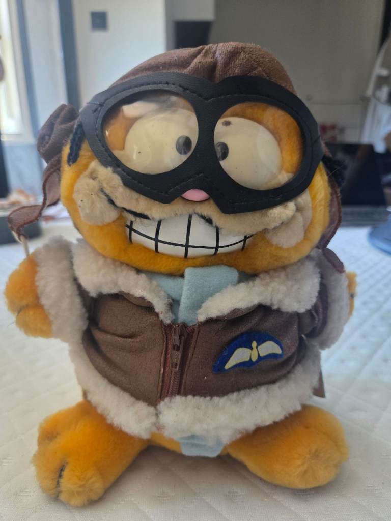 Vintage Garfield Pilot Plush Toy – Collectible Stuffed Animal