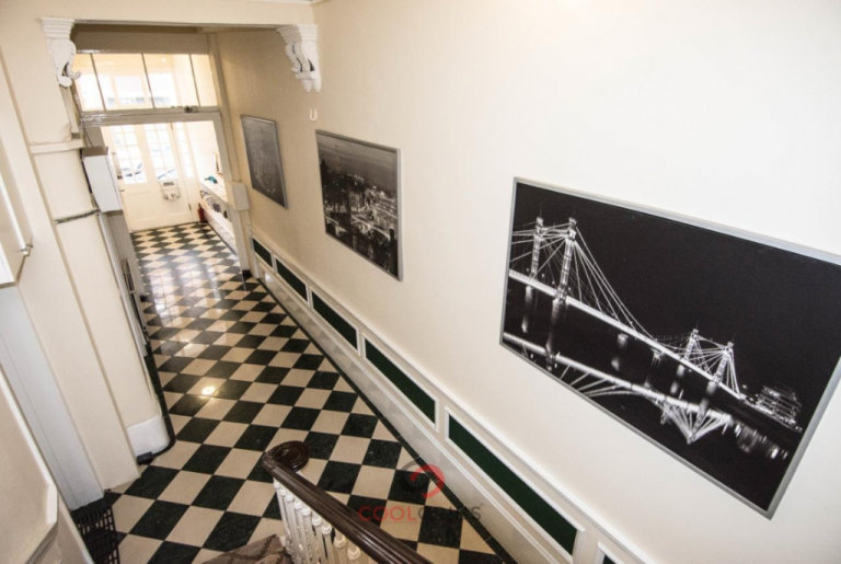  Studio apartment in this period conversion property in Leinster Gardens, Bayswater, W2.-Ref: 572