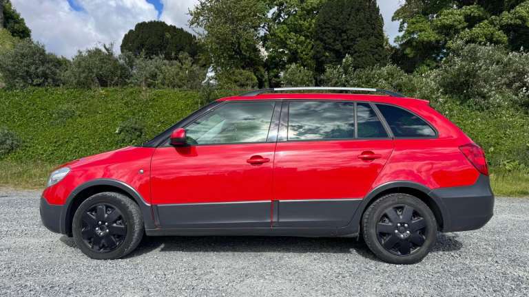 Skoda Fabia Estate Scout-trim, 2012 Manual 1.6D (Cheap because of Door Damage)