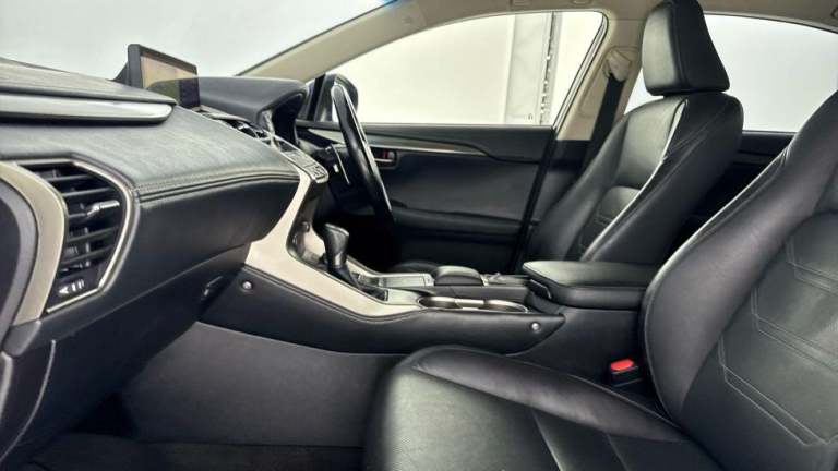 2018 Lexus NX 2.5 300h Luxury SUV 5dr Petrol Hybrid E-CVT 4WD Euro 6 (s/s) (197 ps) ESTATE Petrol...