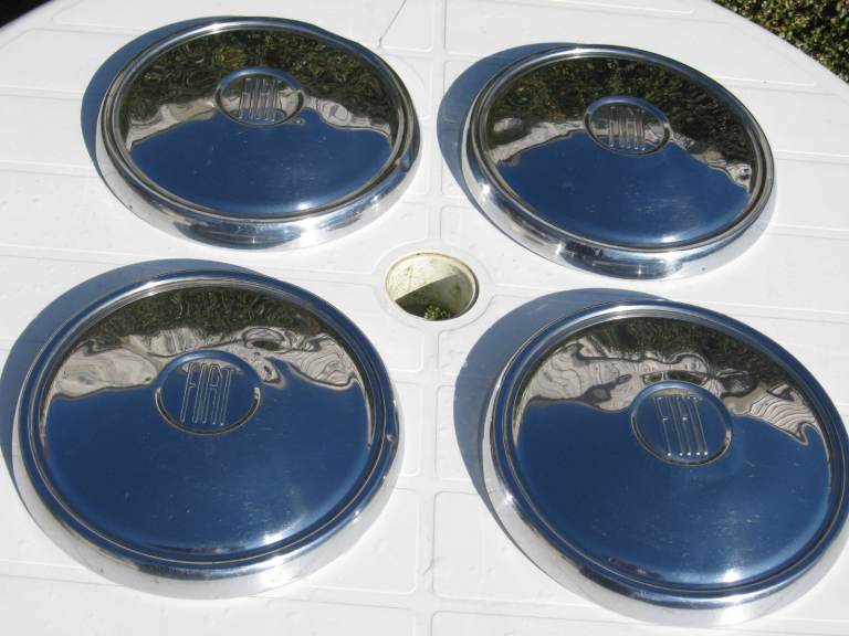4x FIAT 850 original hub caps 8.5-inch wheel trims, classic car parts