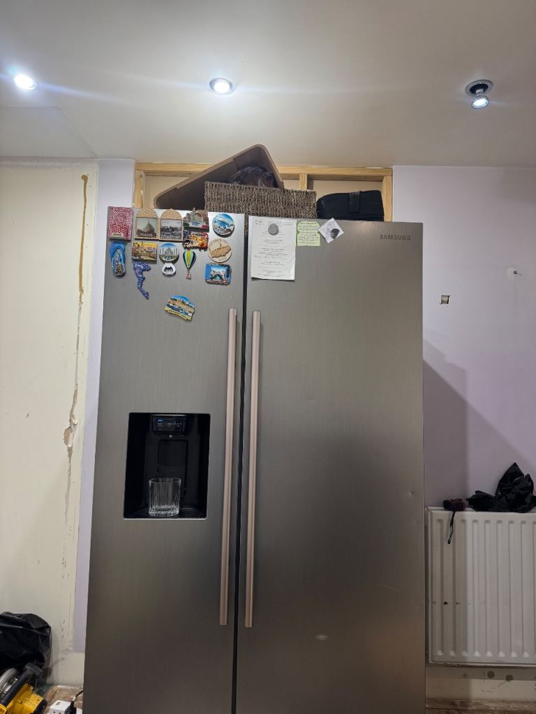 Samsung fridge freezer with ice and water dispenser 