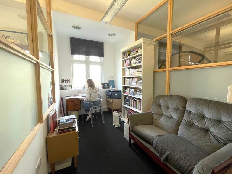 Office | Creative Studio | Artist Studio to Rent In Hackney Central E8