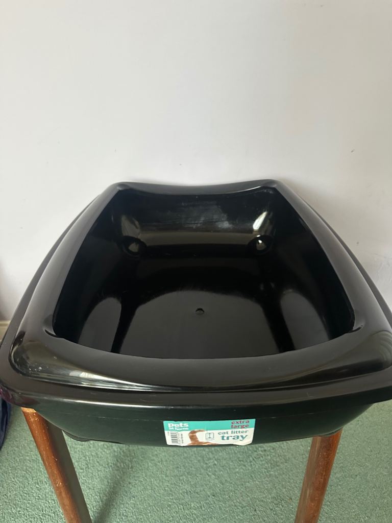 Litter tray