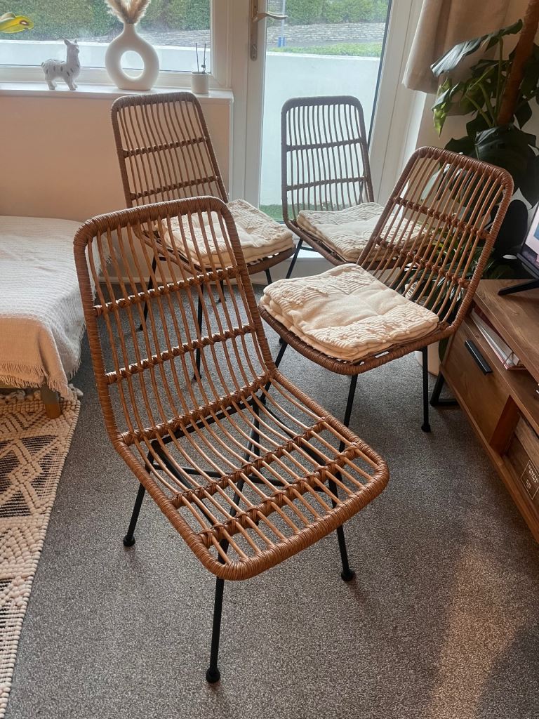 4x Rattan chairs