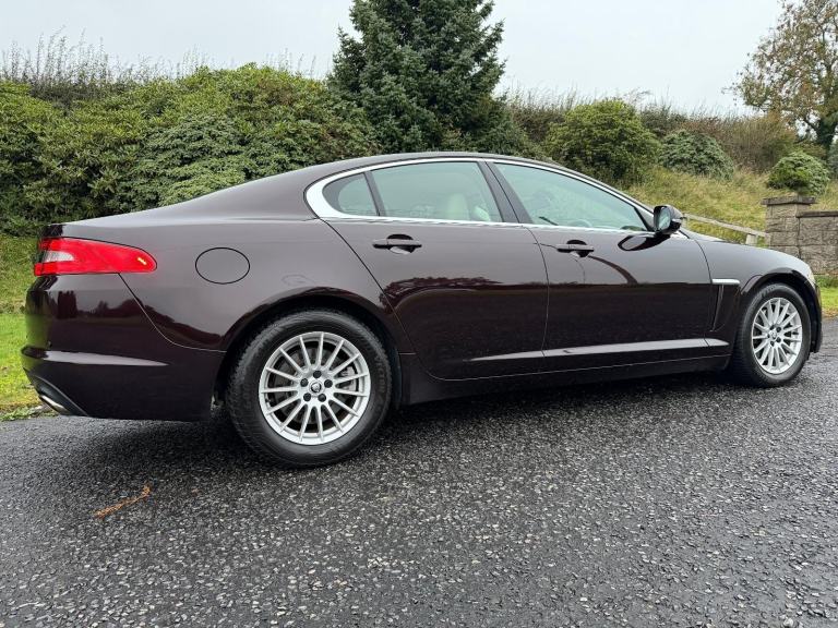 2012 Jaguar XF 2.2d SE Saloon 4dr Diesel Auto Euro 5 190 BHP ** LOW MILES **