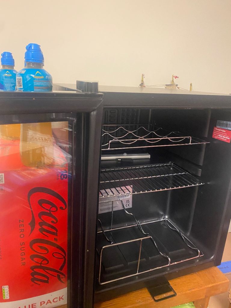 Russell Hobbs Wine Cooler RHOWCIB-C-LCK