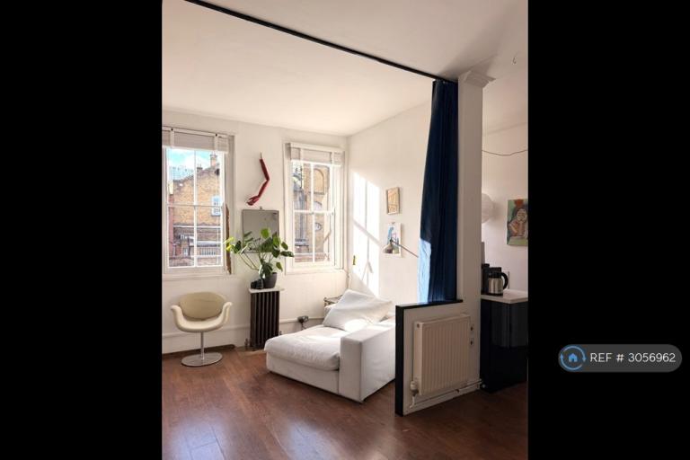 1 bedroom flat in Shoreditch High Street, London, E1 (1 bed) (#3056962)