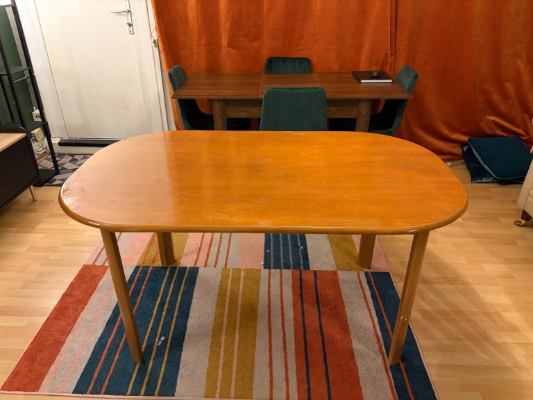 Sturdy Wooden Dining Table – Perfect for Upcycling or Everyday Use!