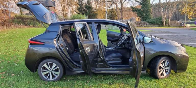 Automatic Luxury Nissan Leaf fully Electric car Cruise Navigation Reverse Camera Auto pilot LEZ