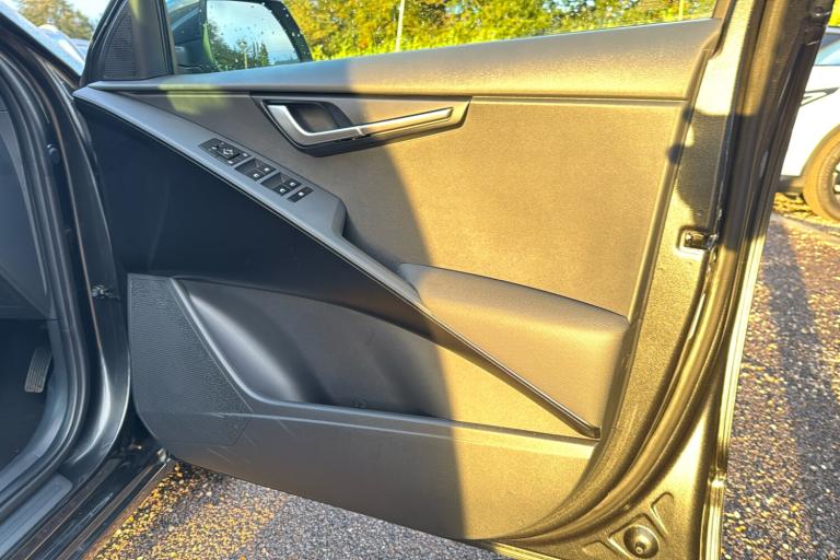  Kia Niro Hybrid 1.6h Gdi 2 Suv 5dr Petrol Hybrid Dct Euro 6 s/s 127 Bhp