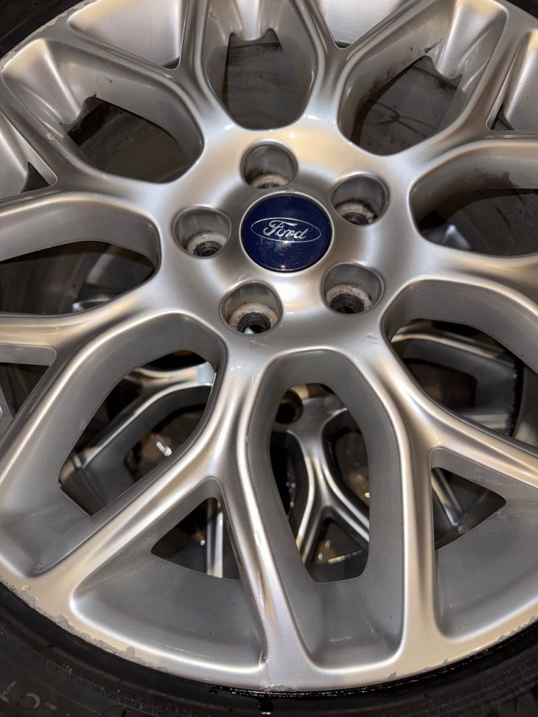 Ford Focus ST-Line 17” Alloys Wheels & Michelin Pilot Sport 4 Tyres 235/40 R18 95Y XL