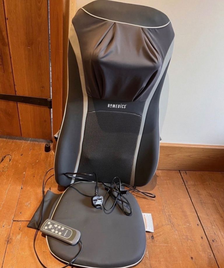 HOMEDICS SHAISTU MASSAGE CHAIR 