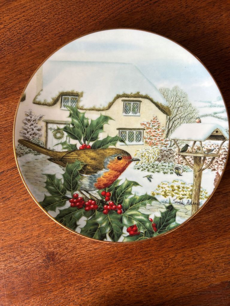 Set of 4 Christmas themed plates