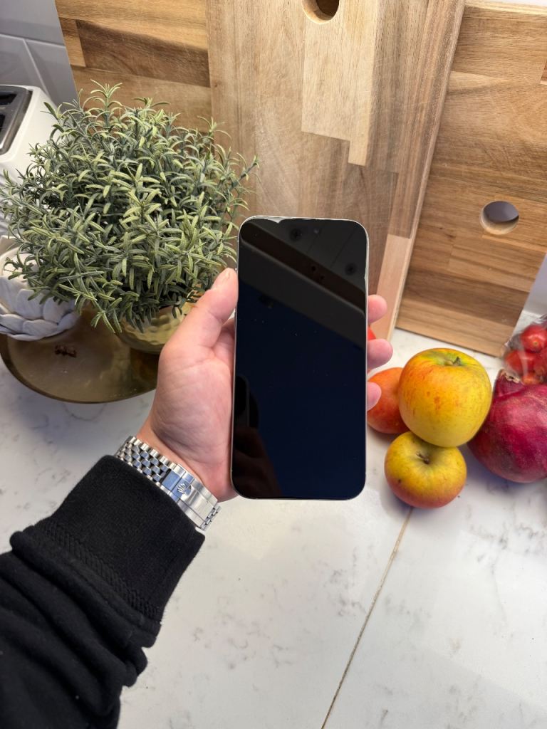 iPhone 16 Pro Max 512gb White Unlocked 100% Battery Health