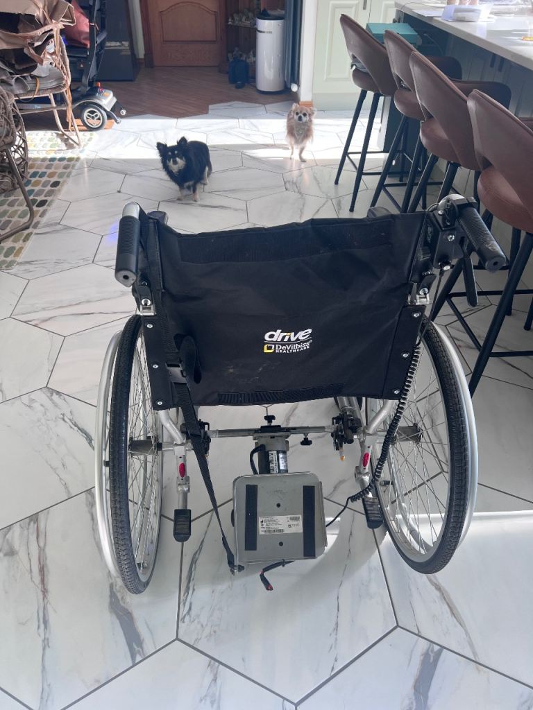 Self propelled Drive DeVillbis aluminium wheelchair wider seat with power assist for carer like new