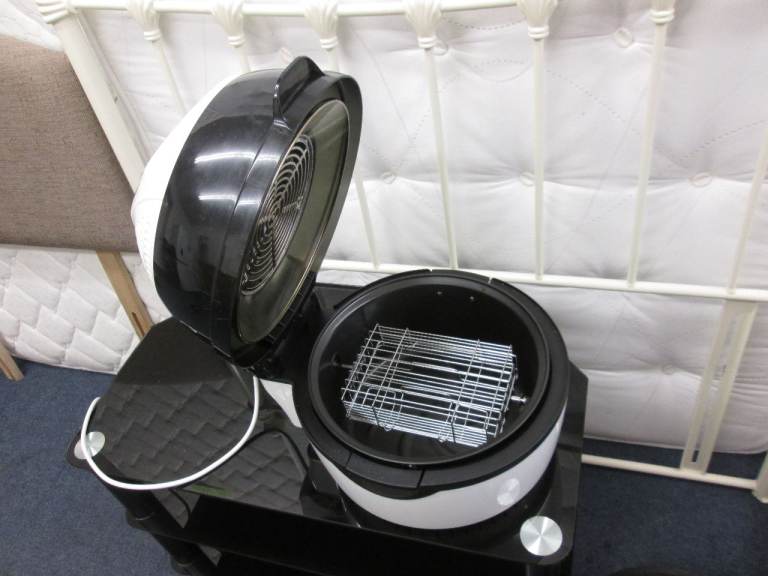 ROTISSERIE AIR-FRYER (MODEL HA-04A) at HAVEN TRUST CHARITY SHOP