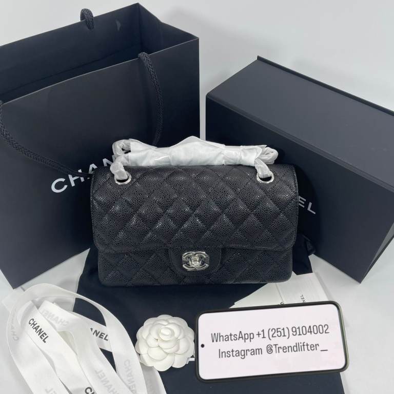 Caviar leather classic flap bag 