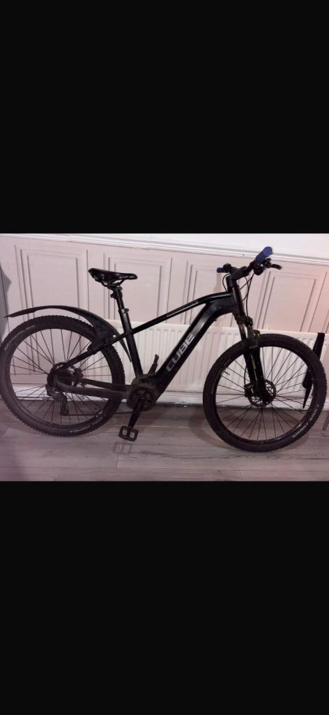 Cube Electric Mountain Bike – Bosch Motor, Good Condition