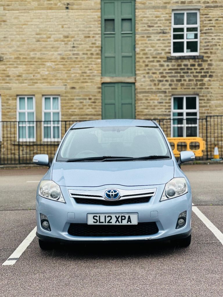 Toyota, AURIS, Hatchback, 2012, Semi-Auto, 1798 (cc), 5 doors