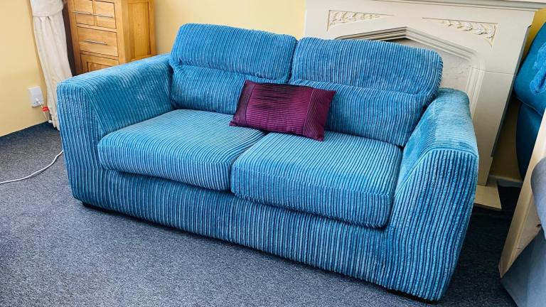 2 SEATER SOFA - DELIVERY AVAILABLE 