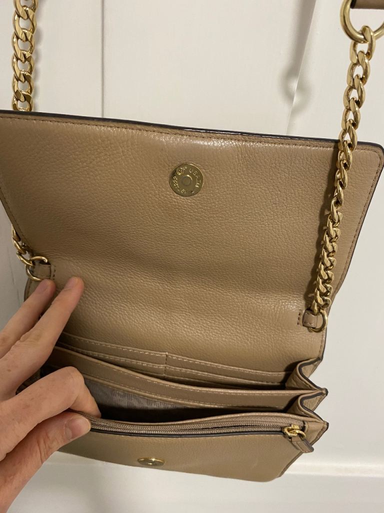 Michael Kors Gusset  Daniela Saffiano Leather Grey Crossbody Messenger Bag