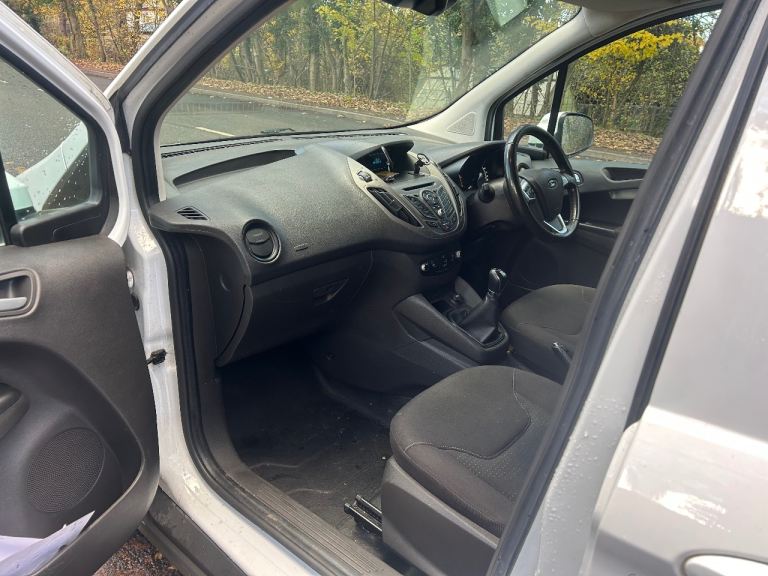 FREE ULEZ FORD TRANSIT COURIER SPORT 2018 67 REG FULL SERVICE HISTORY NO VAT