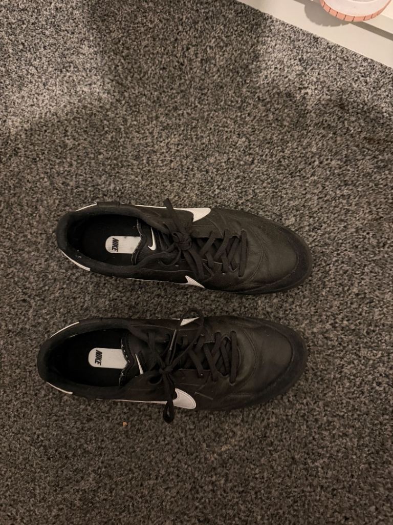 Nike Tiempo Black Football Boots – Good Condition