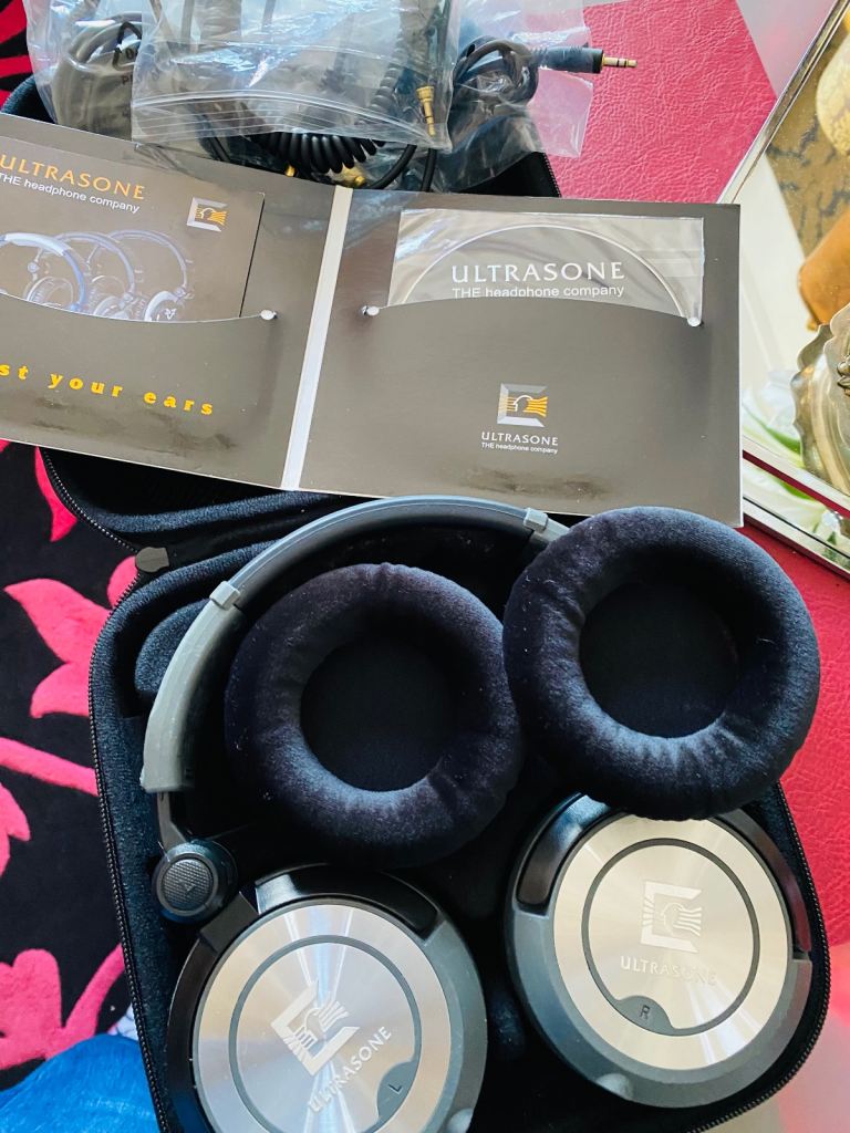 image for Ultrasone Pro 750 studio sound headphones 