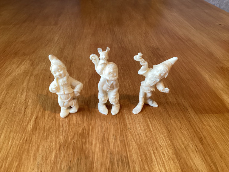 Fontanini Plastic Figures X3 Vintage Leprechaun Elf Gnome Dwarf Ornament Spider Mark Depose Italy