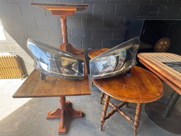 18 Plate Front Headlights Both In Good Condition One Wee Mark Left One