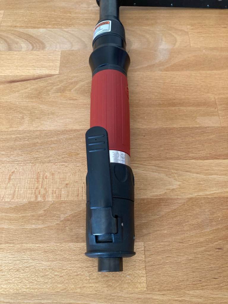 Desoutter SD160-LR320-S4Q Pneumatic Torque Screwdriver + Reaction Arm