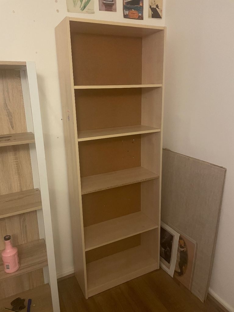 FREE shelves, bookcase / bookshelf 
