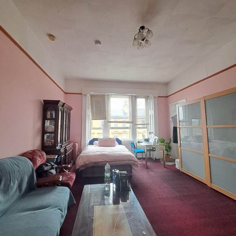 Room in the West End