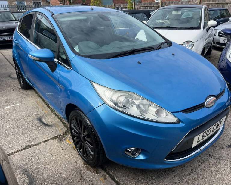 2010 Ford Fiesta 1.4 Titanium 5dr Auto HATCHBACK PETROL Automatic