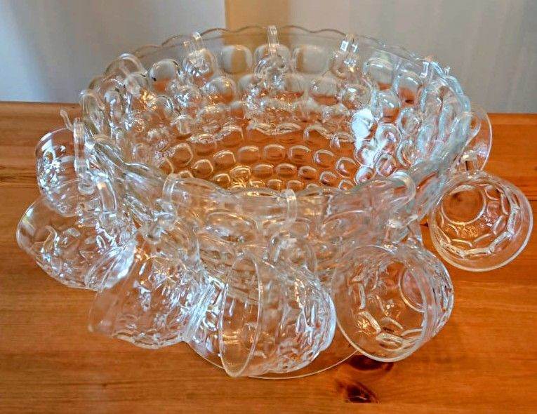 Large Jubilee Punch Bowl. Vintage. Jubilee Punch set