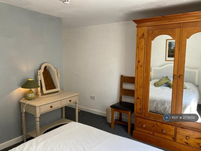 1 bedroom in Weston Road, Gloucester, GL1 (#2776512)